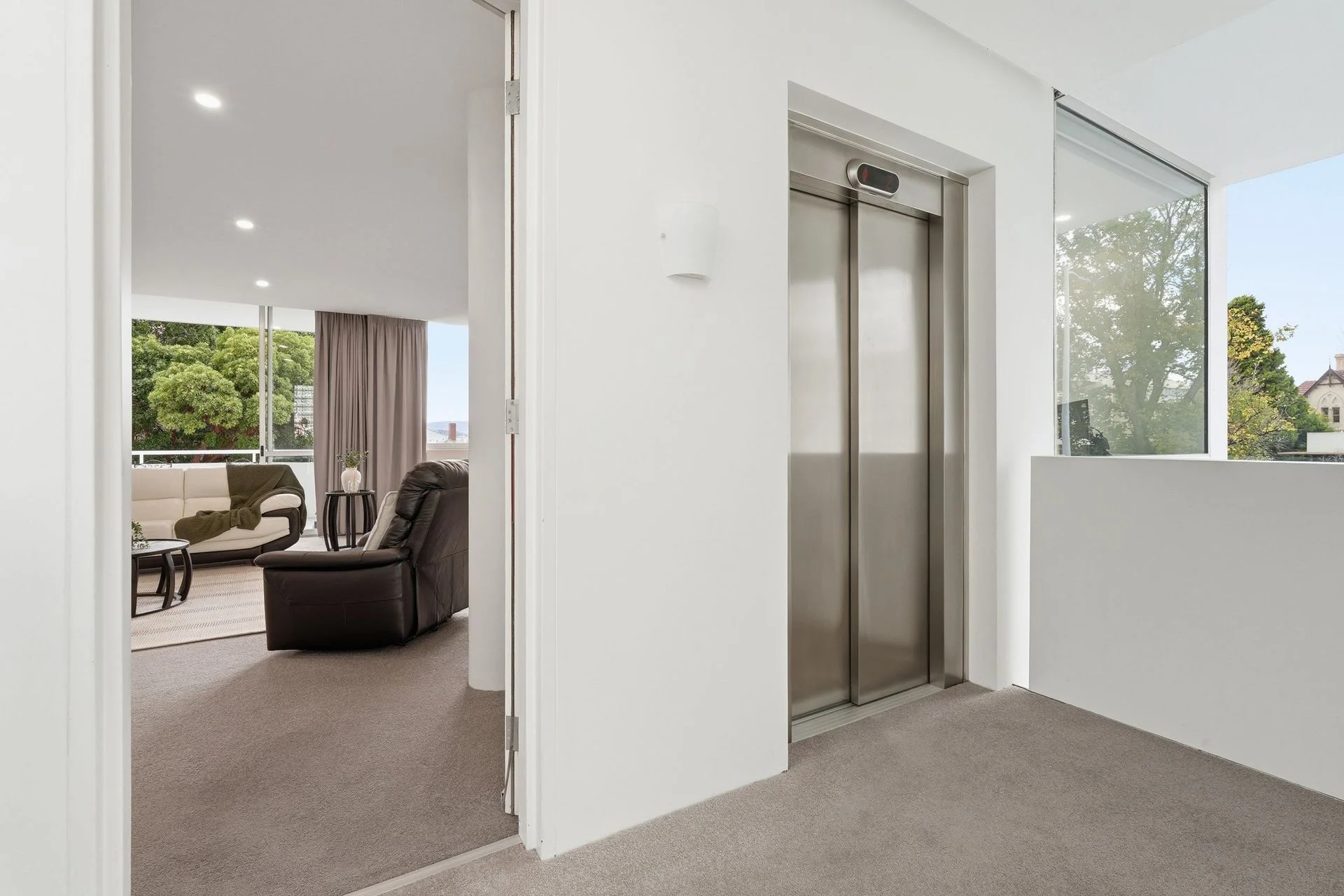 55B Sandy Bay Road, Battery Point - Thumbnail 3