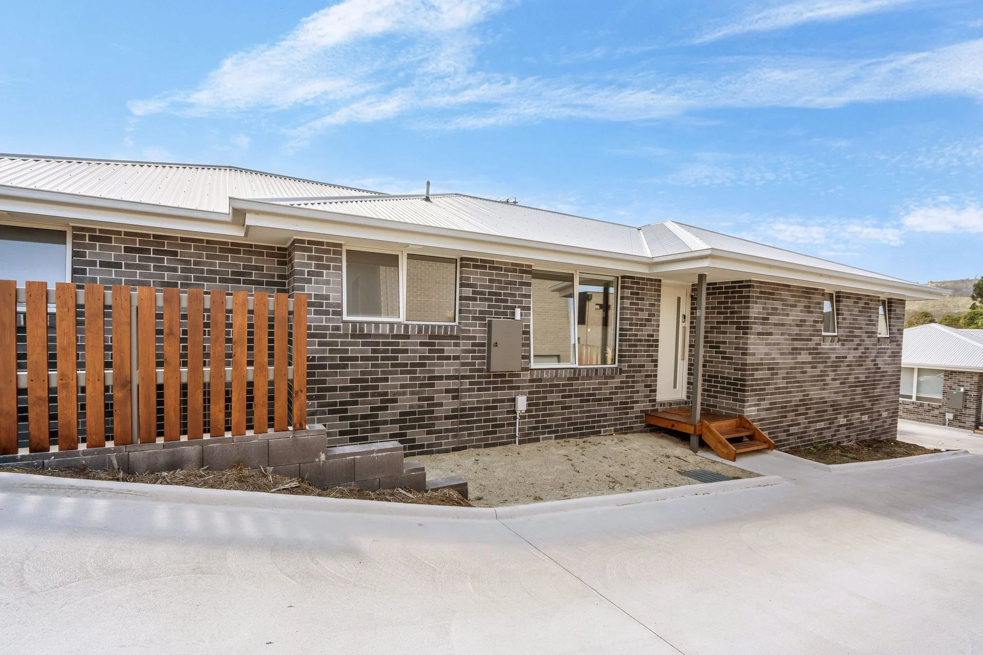 1/33 Vivian Drive, Rokeby - Image 1